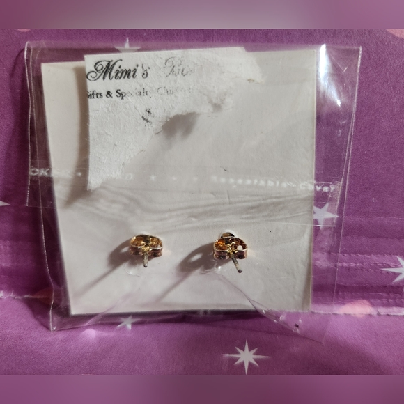 Initial M Stud Earrings NWT - Picture 2 of 4